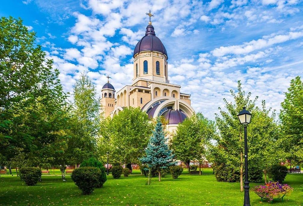 Ultracentral,Parcul Catedralei,Apartament 2 Camere Bacău Eksteriør bilde